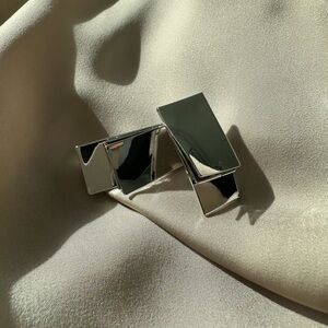 【Hazel】Unique Twisted Sheetmetal Minimalist Earrings (Whitegold-Plated)